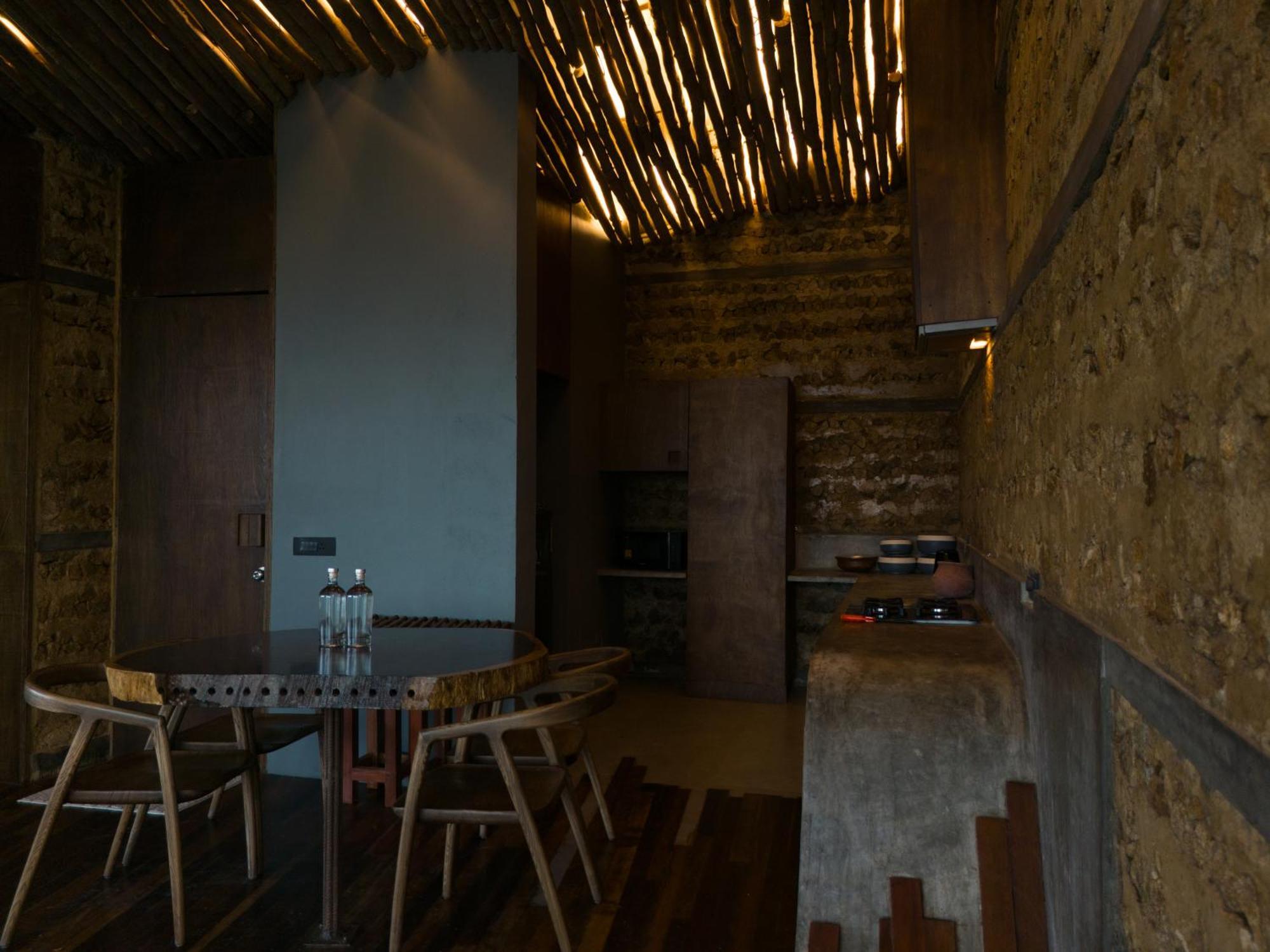 Villa The Ledge By Bloobuck à Pīrmed Extérieur photo