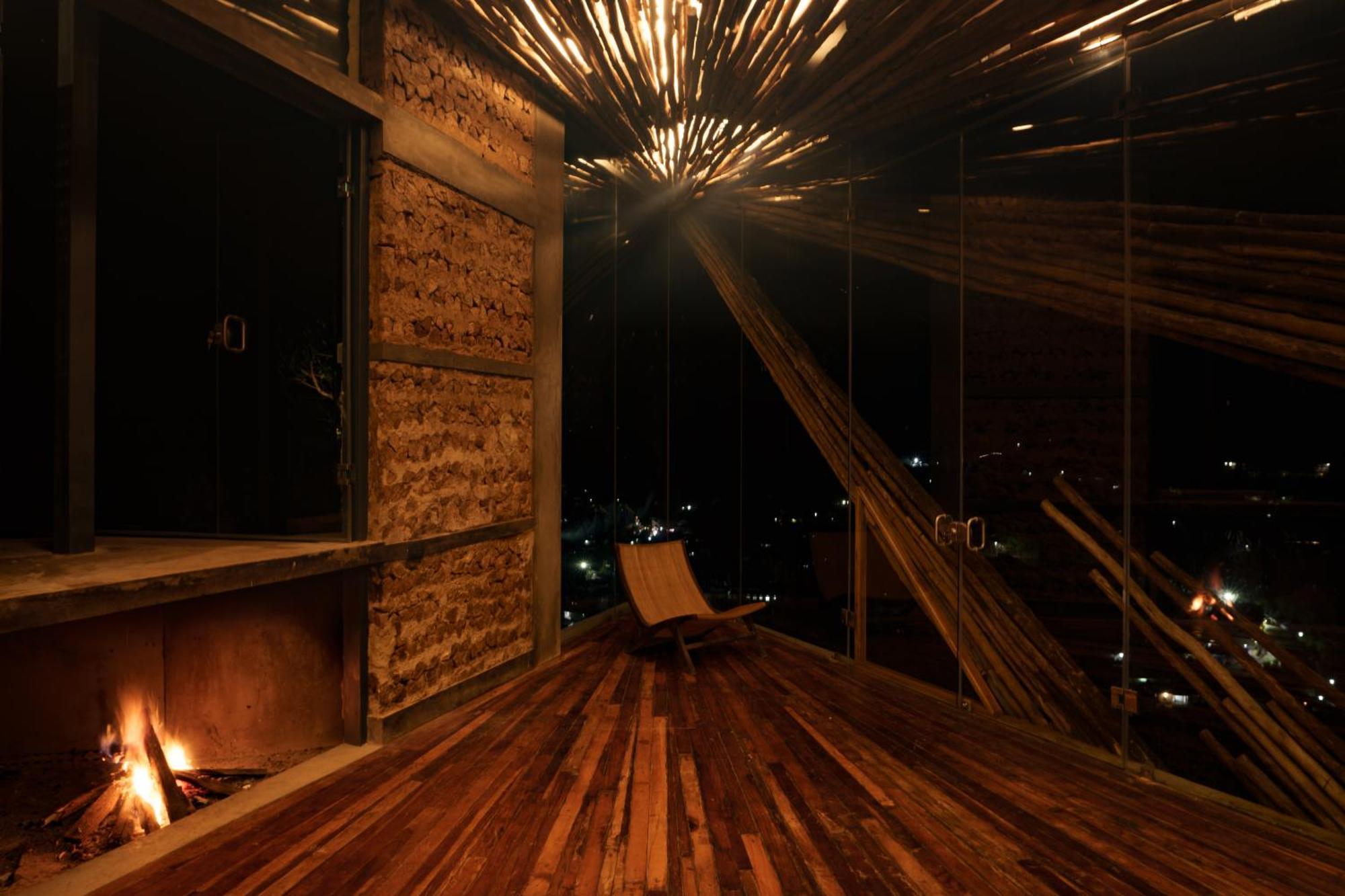 Villa The Ledge By Bloobuck à Pīrmed Extérieur photo